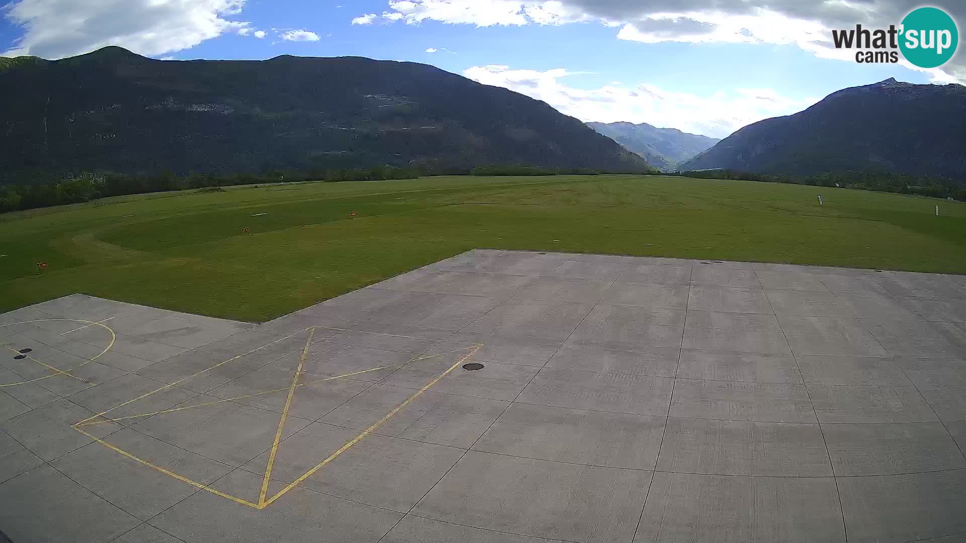 Bovec spletna kamera letališče – Skydive Bovec