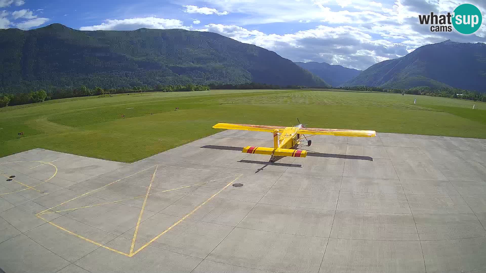 Web kamera zračne luke Bovec – Skydive Bovec