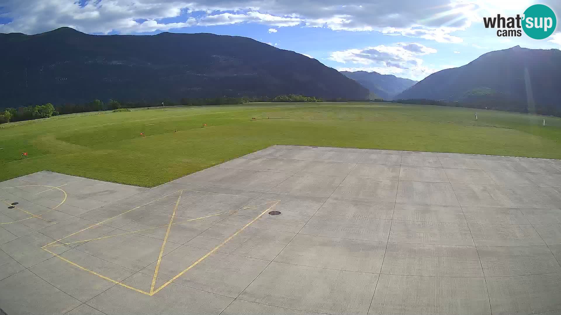 Web kamera zračne luke Bovec – Skydive Bovec