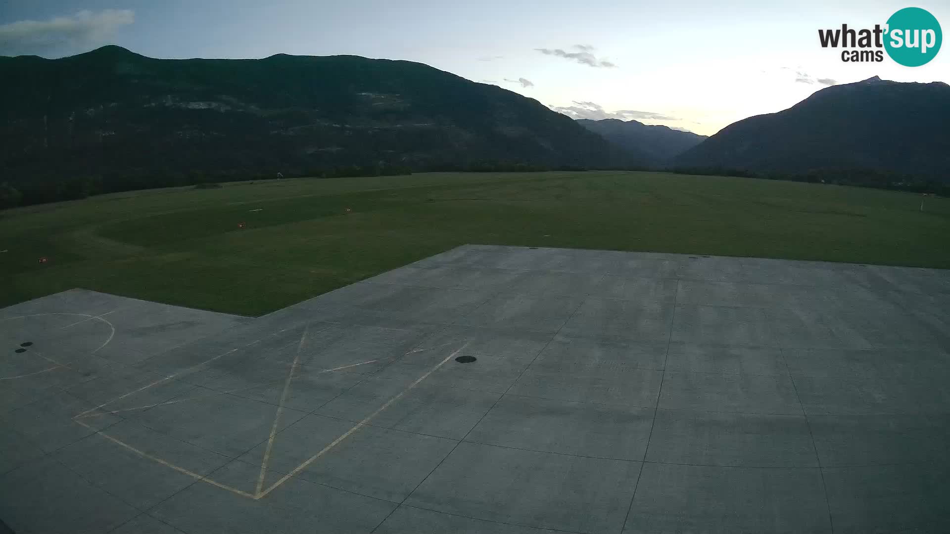 Bovec spletna kamera letališče – Skydive Bovec