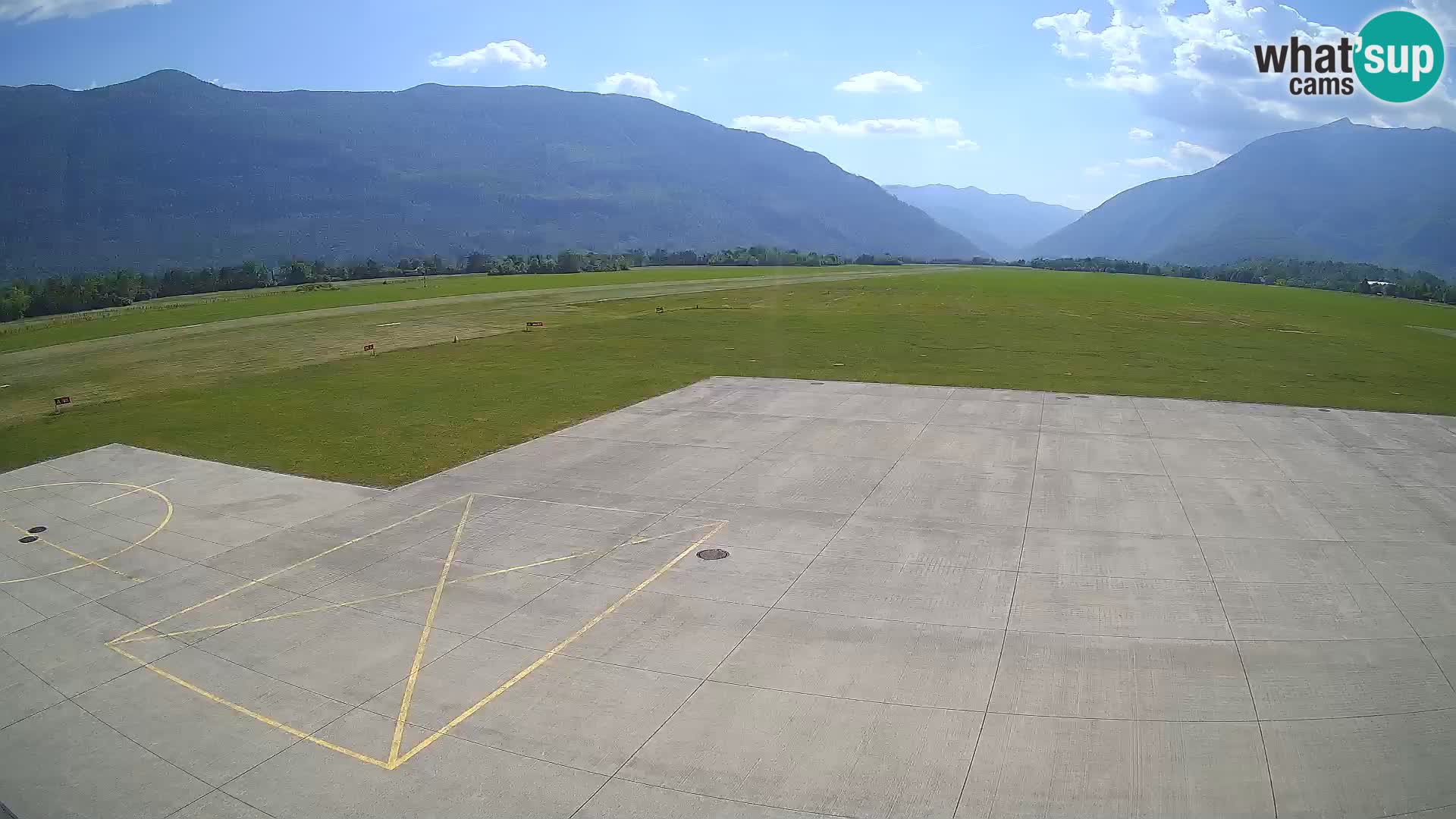Bovec spletna kamera letališče – Skydive Bovec