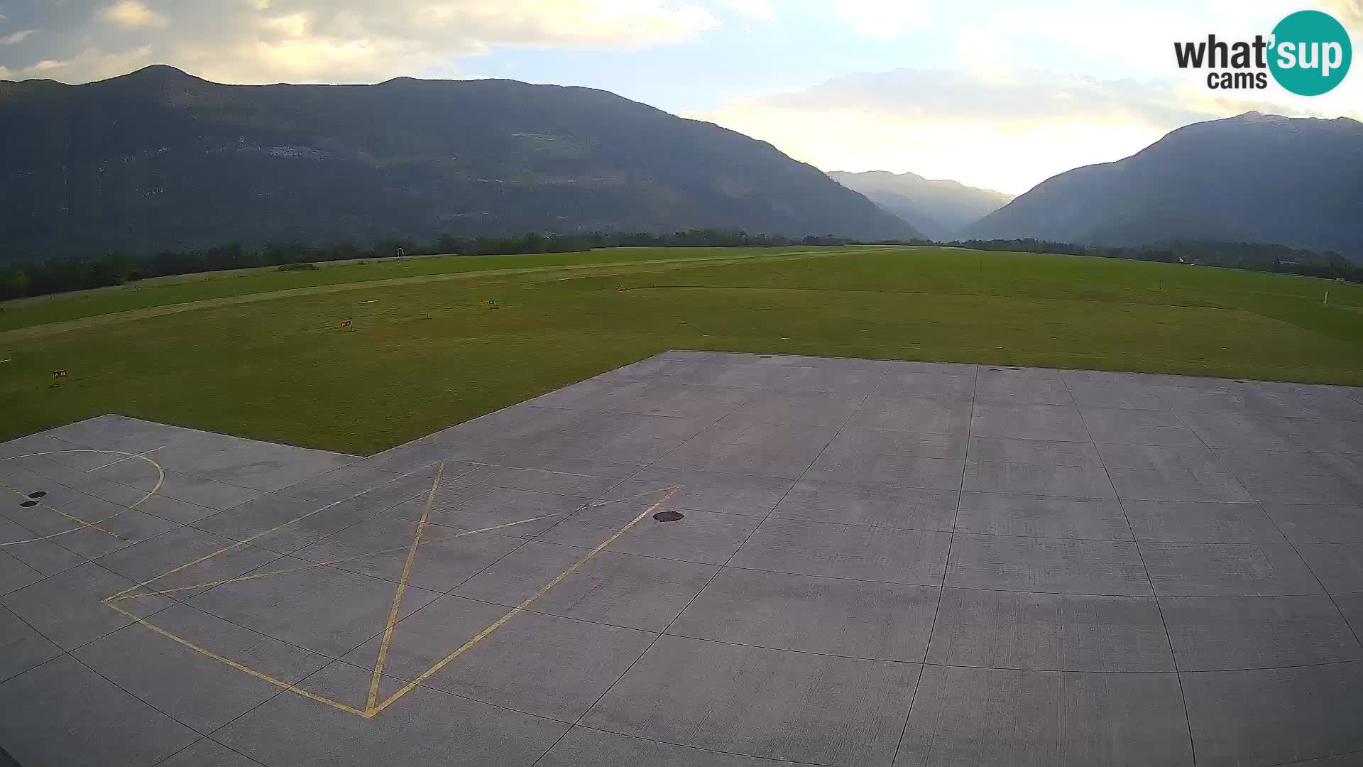 Webcam des Flughafens Bovec – Skydive Bovec