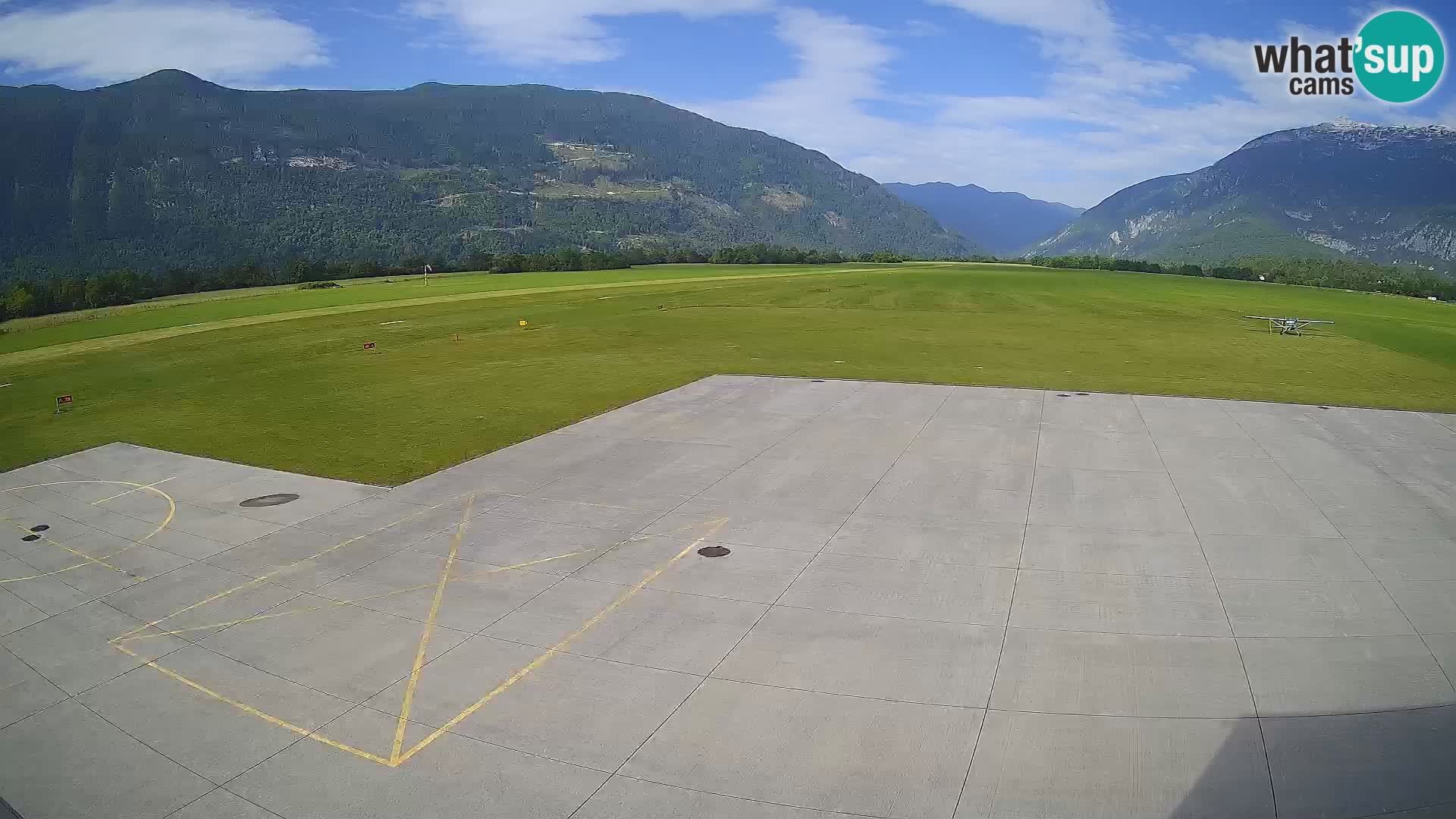 Webcam aereoporto di Bovec (Plezzo) – Vista verso il Kanin