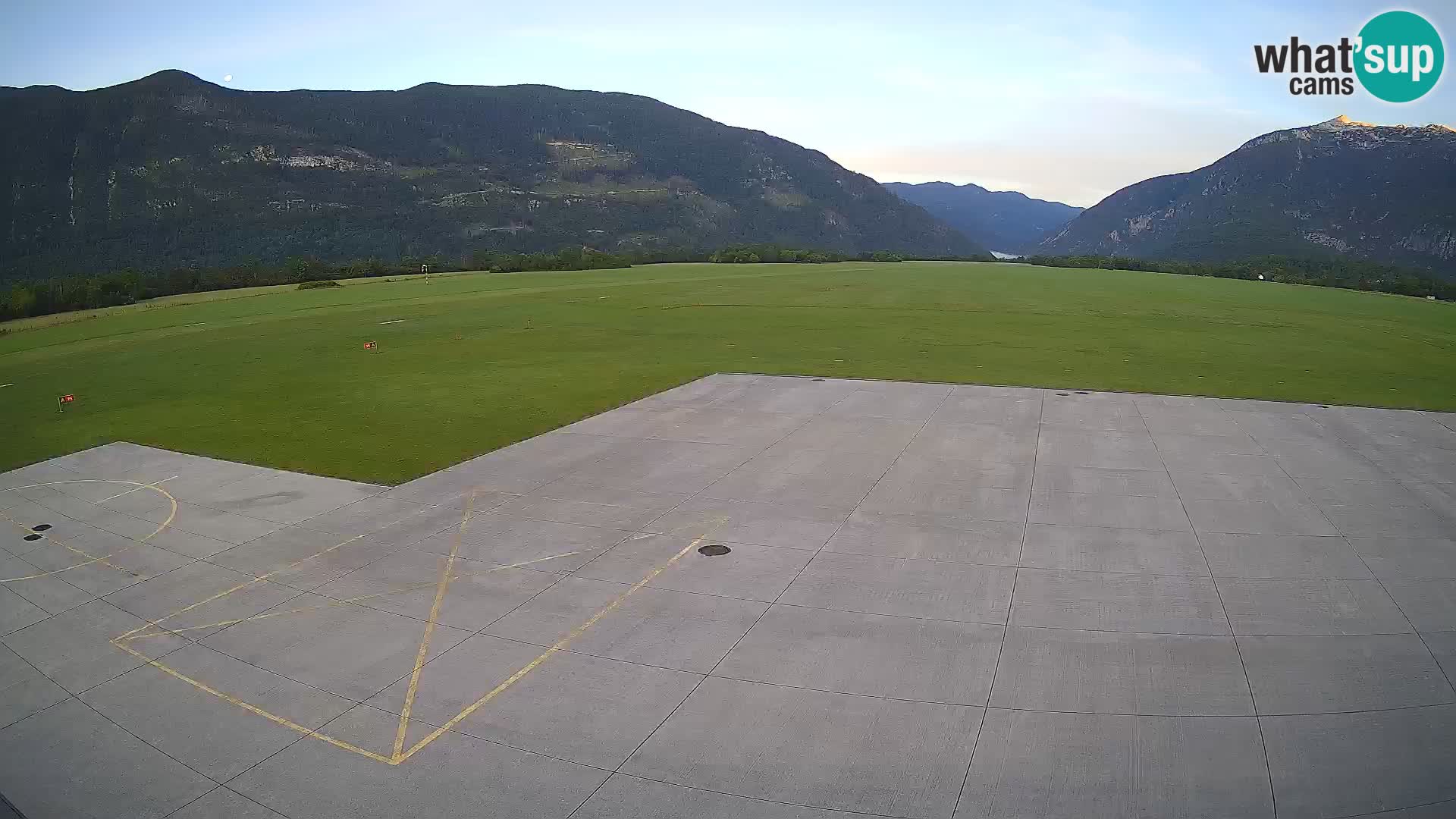 Bovec airport webcam – Skydive Bovec