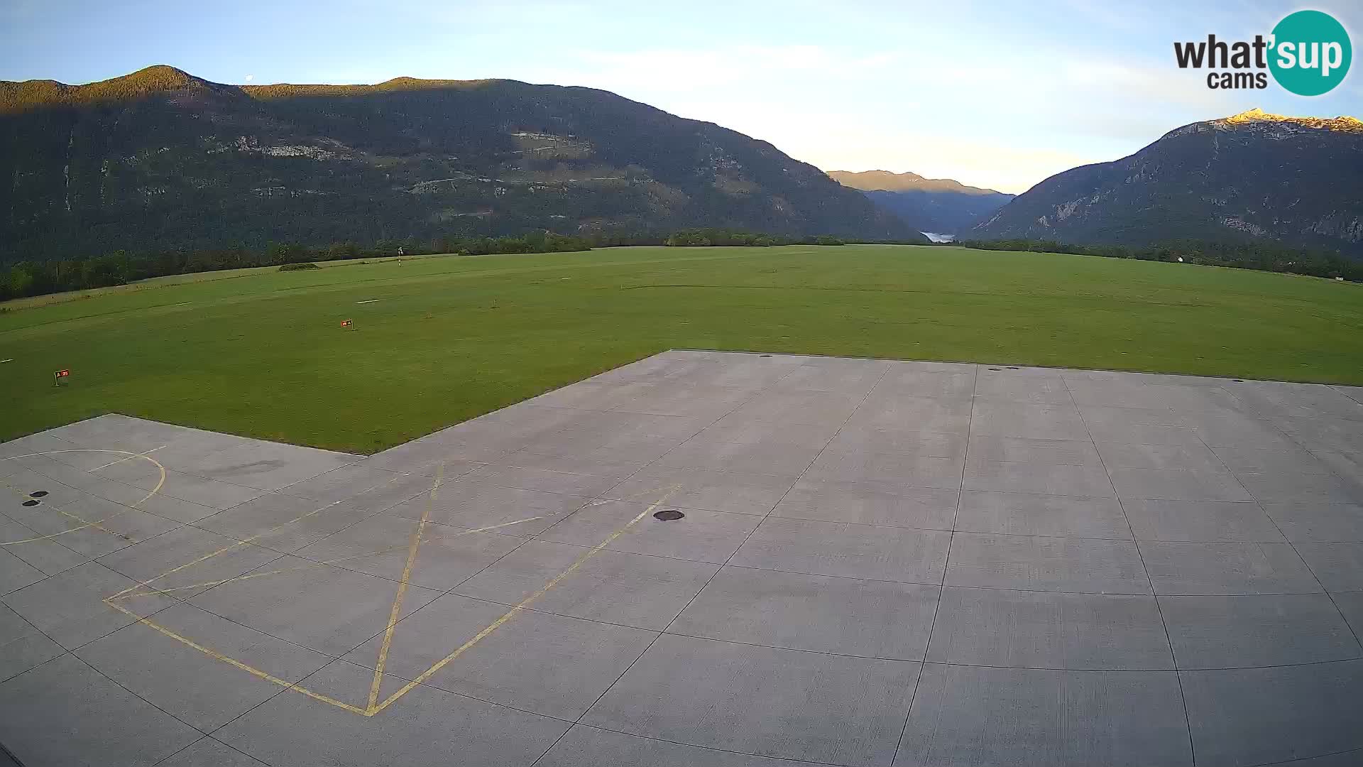 Webcam des Flughafens Bovec – Skydive Bovec
