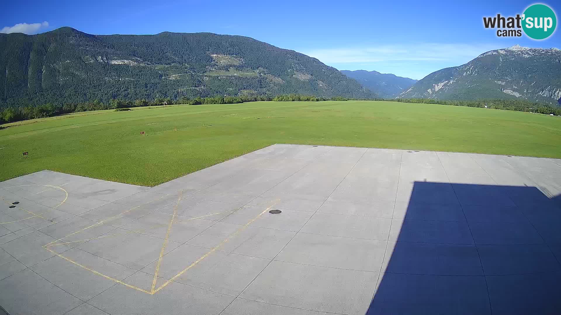 Bovec spletna kamera letališče – Skydive Bovec