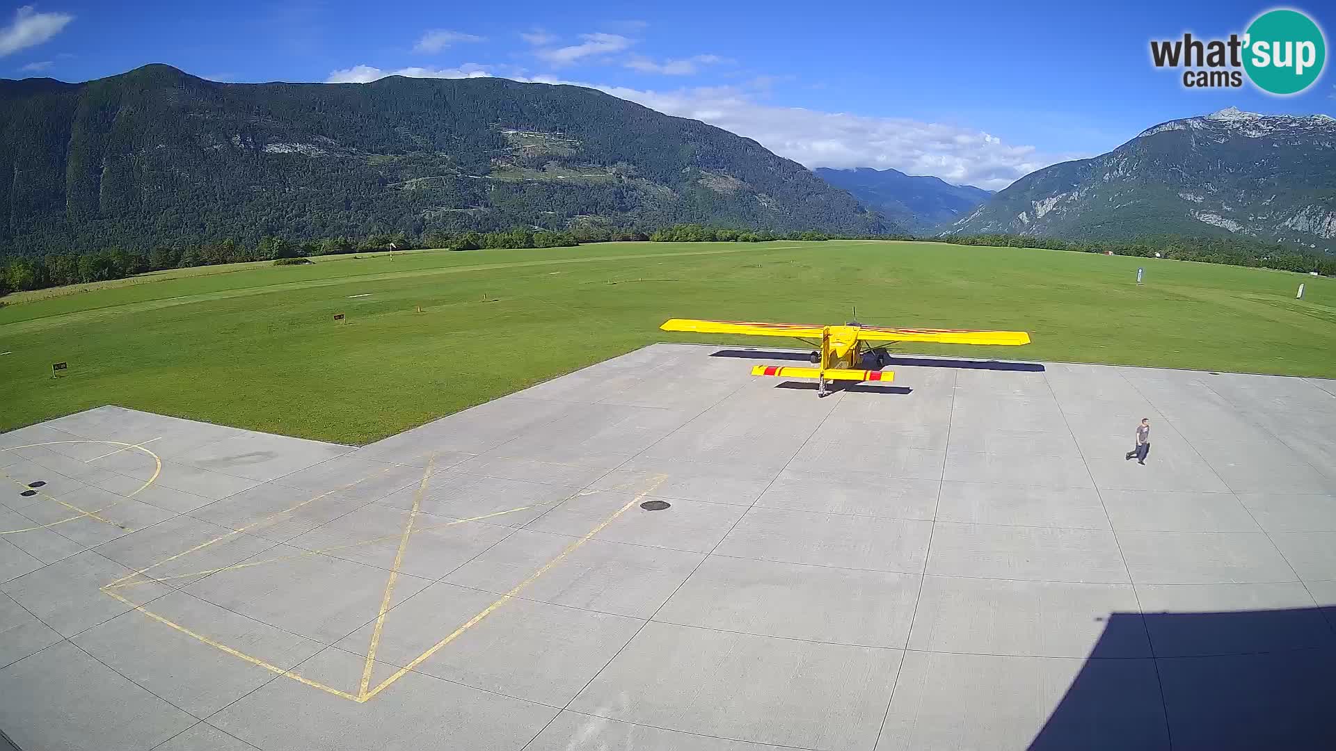 Bovec spletna kamera letališče – Skydive Bovec