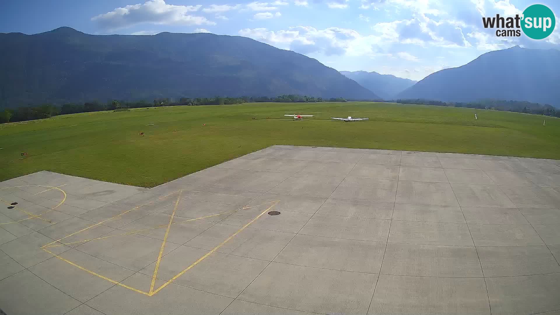 Bovec spletna kamera letališče – Skydive Bovec