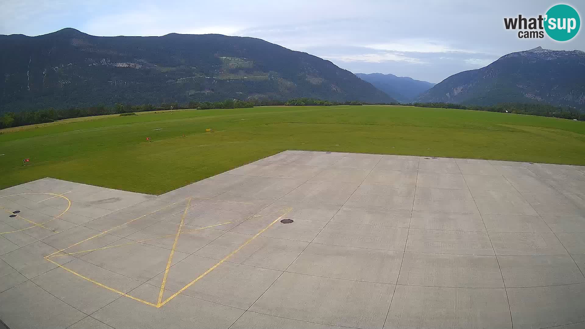 Bovec spletna kamera letališče – Skydive Bovec