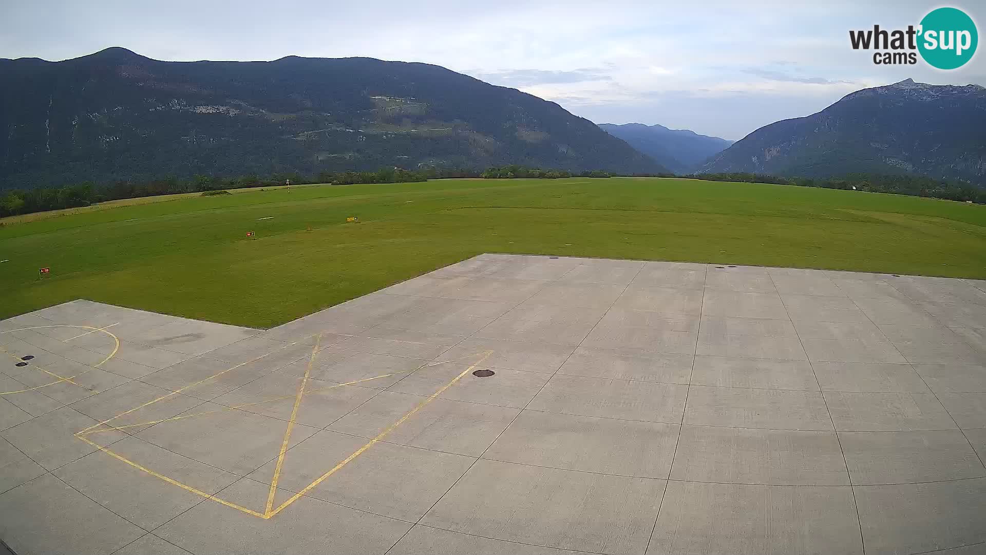 Bovec spletna kamera letališče – Skydive Bovec