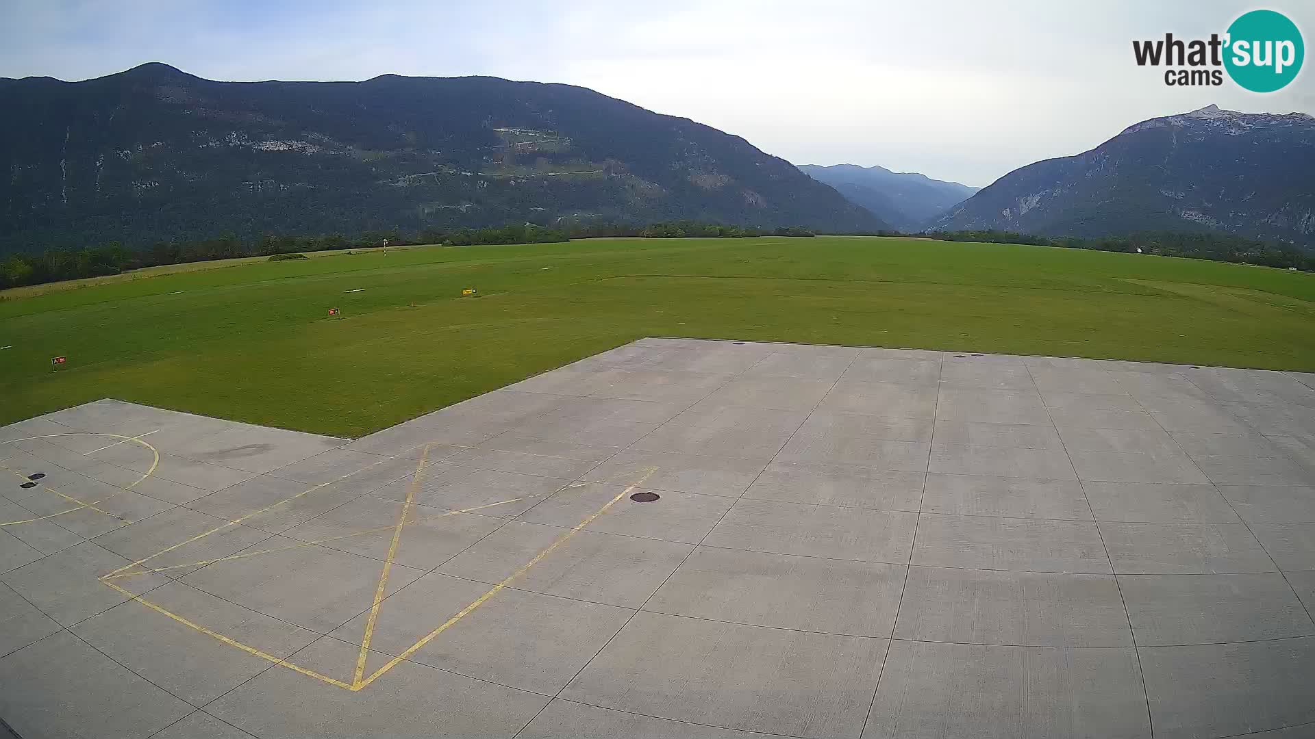 Bovec spletna kamera letališče – Skydive Bovec