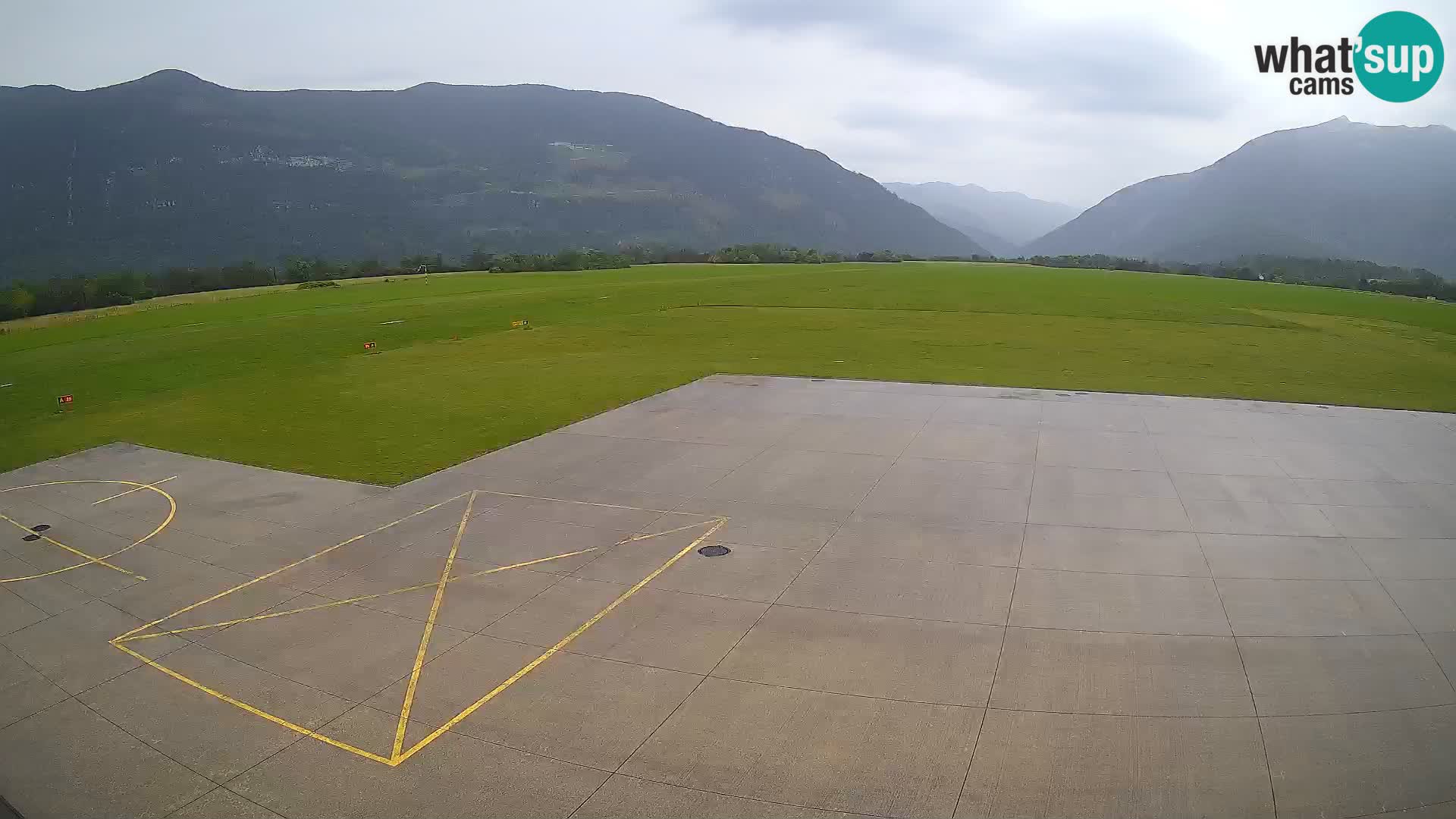Bovec spletna kamera letališče – Skydive Bovec