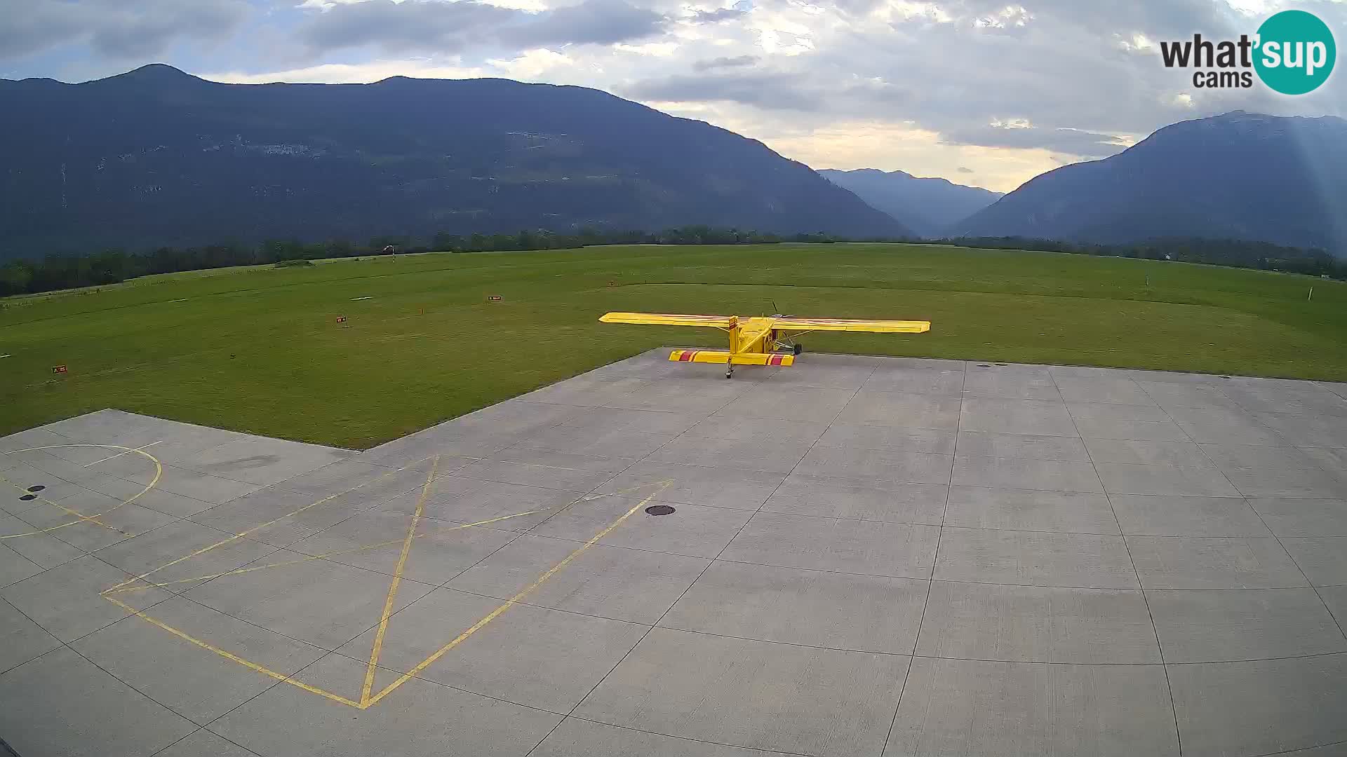 Web kamera zračne luke Bovec – Skydive Bovec