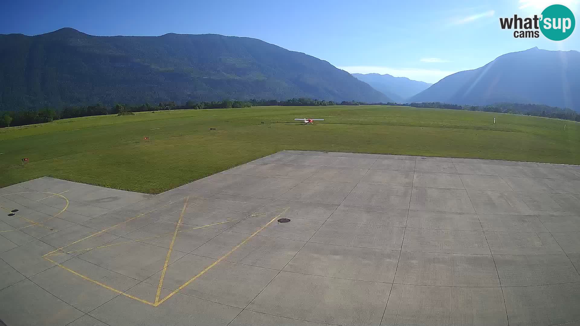 Bovec airport webcam – Skydive Bovec