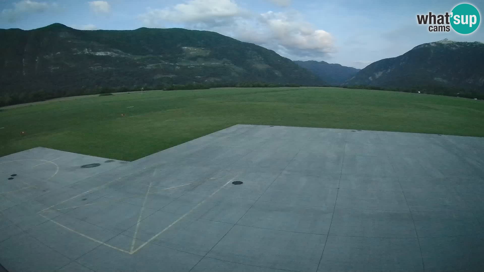 Bovec airport webcam – Skydive Bovec