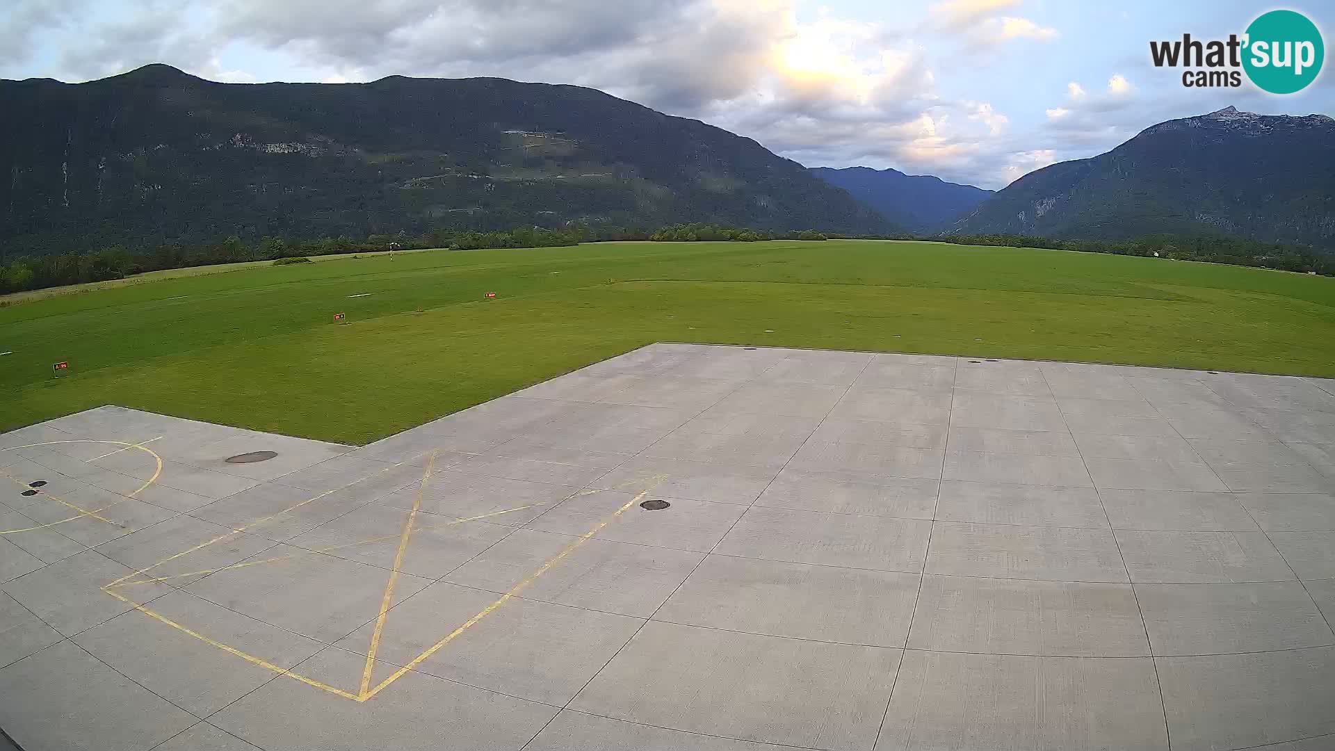 Cámara web del aeropuerto de Bovec – Skydive Bovec