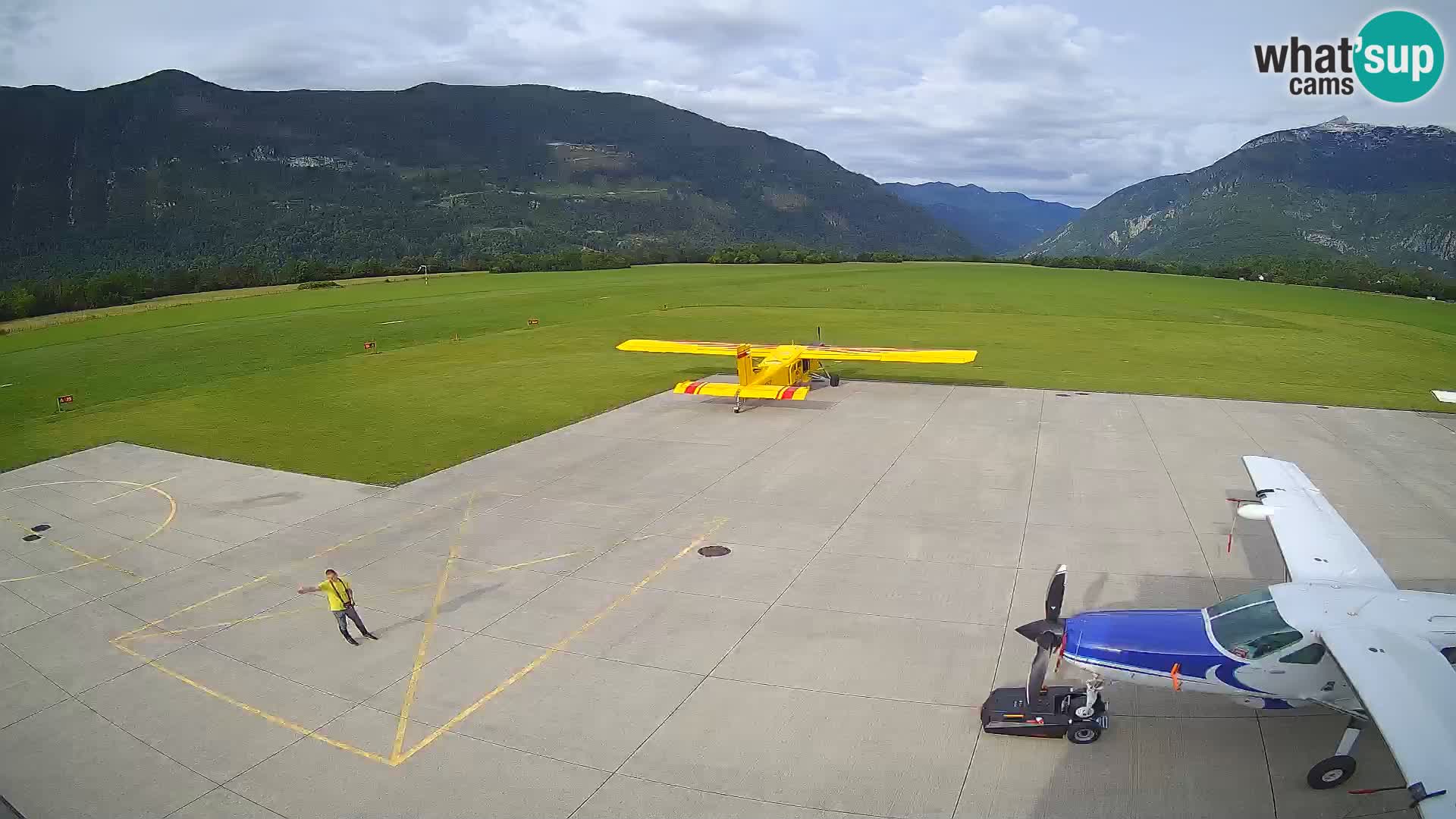 Bovec spletna kamera letališče – Skydive Bovec