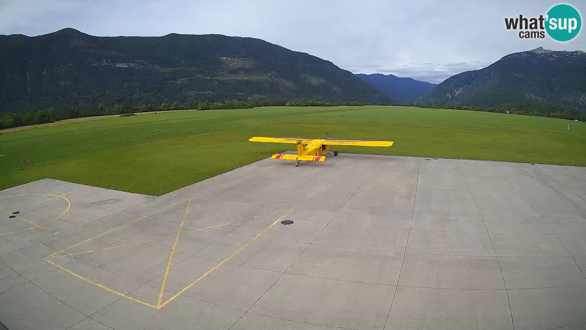 Bovec spletna kamera letališče – Skydive Bovec