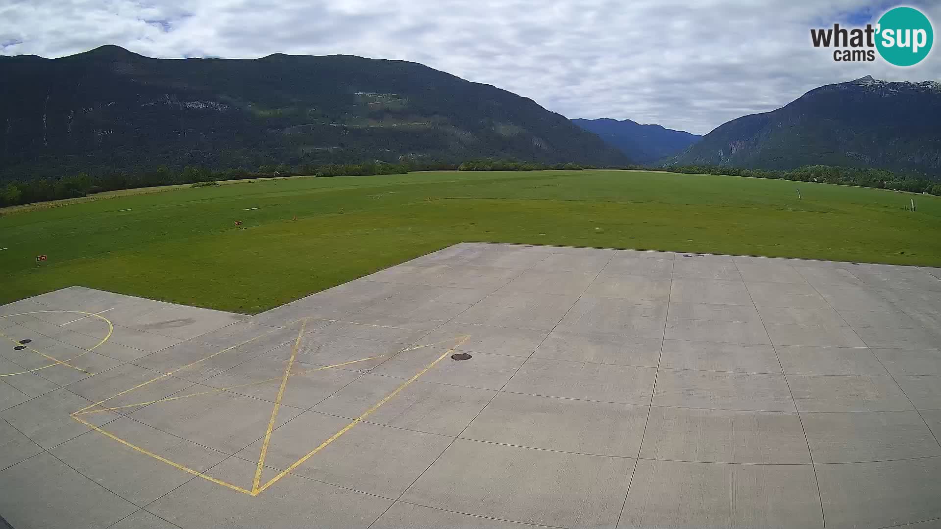 Bovec spletna kamera letališče – Skydive Bovec