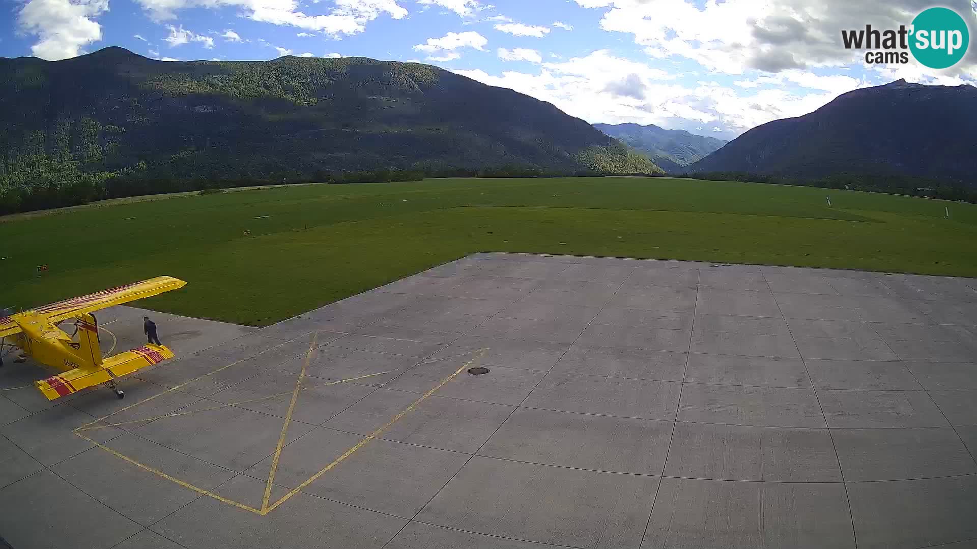 Webcam aereoporto di Bovec (Plezzo) – Vista verso il Kanin