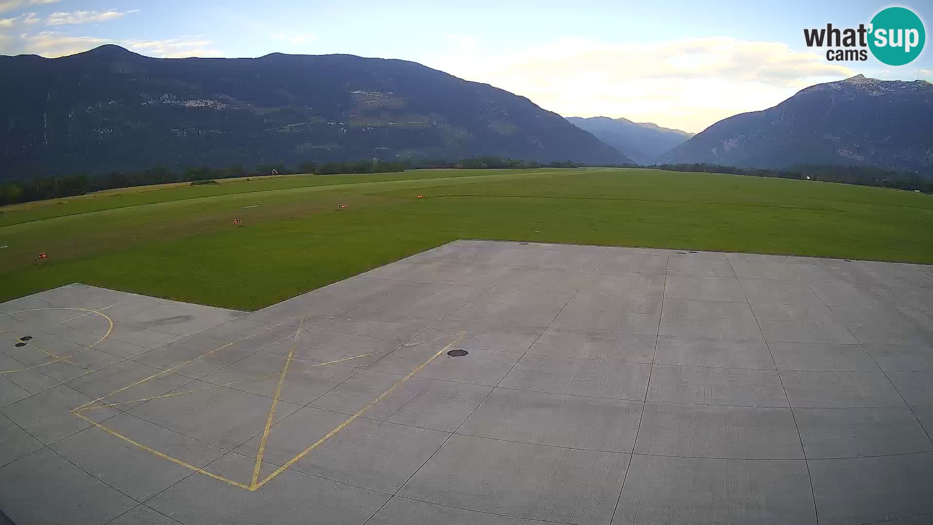 Bovec airport webcam – Skydive Bovec