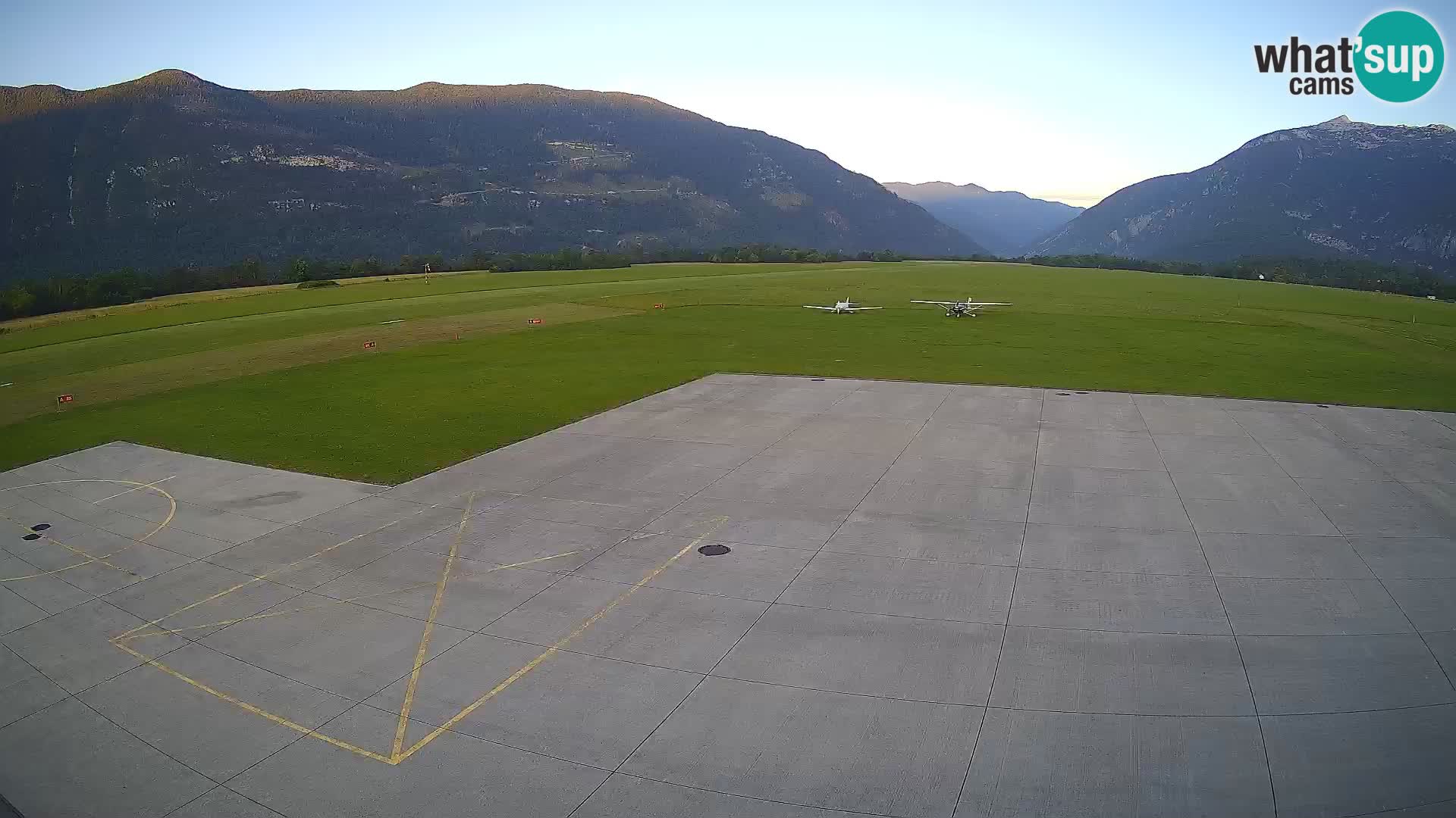 Web kamera zračne luke Bovec – Skydive Bovec