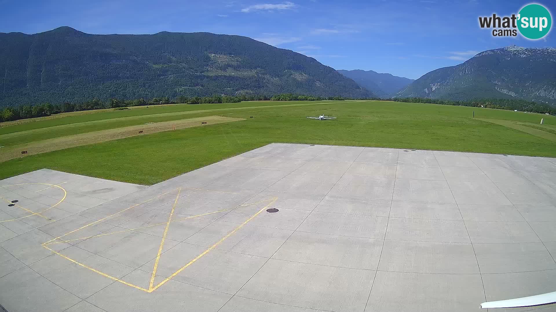 Bovec airport webcam – Skydive Bovec
