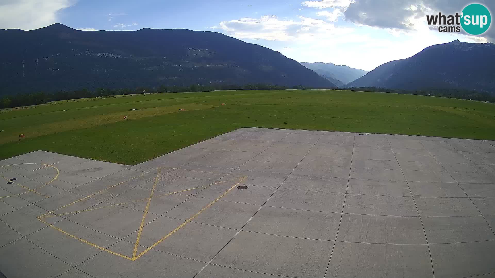 Bovec airport webcam – Skydive Bovec