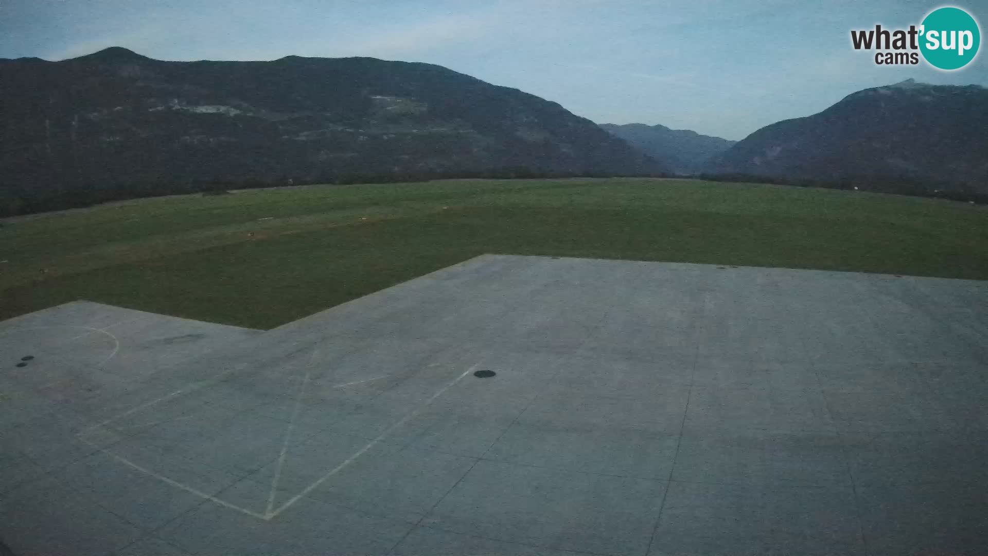 Webcam des Flughafens Bovec – Skydive Bovec