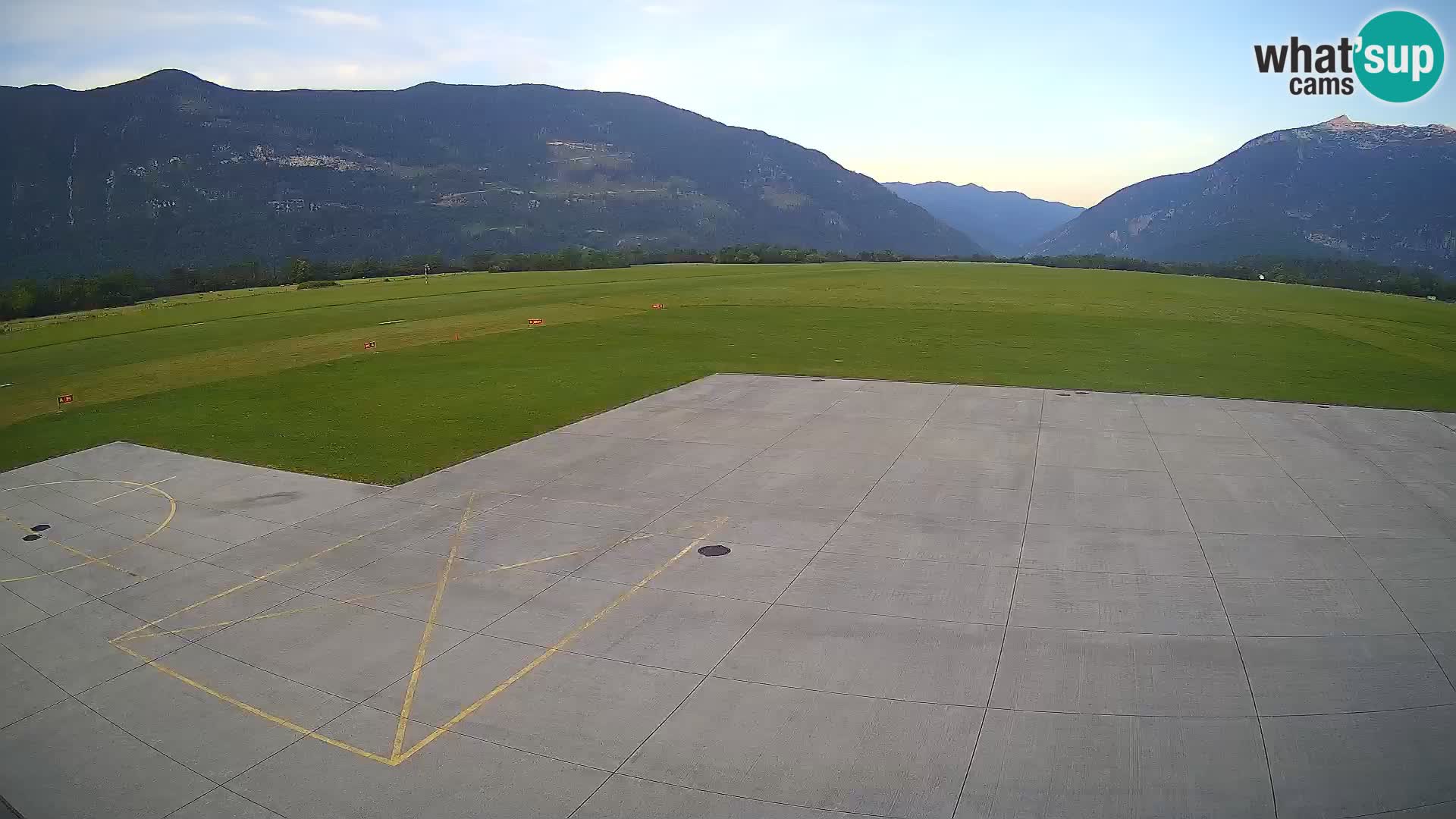 Web kamera zračne luke Bovec – Skydive Bovec