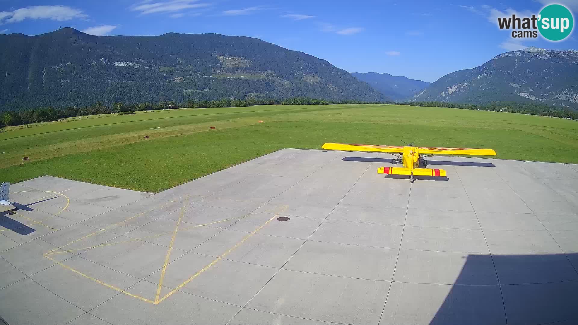 Bovec spletna kamera letališče – Skydive Bovec