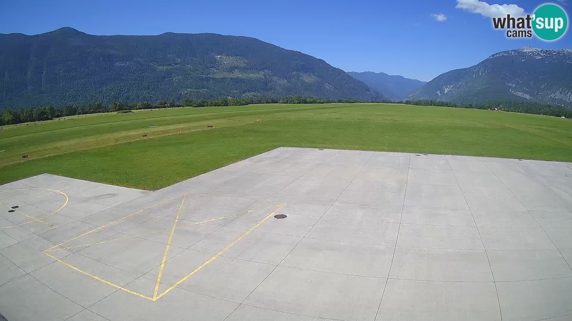 Webcam aereoporto di Bovec (Plezzo) – Vista verso il Kanin