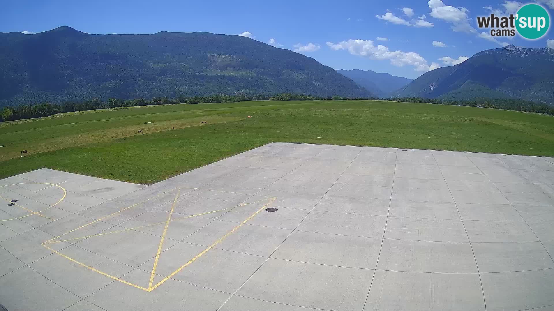 Bovec spletna kamera letališče – Skydive Bovec