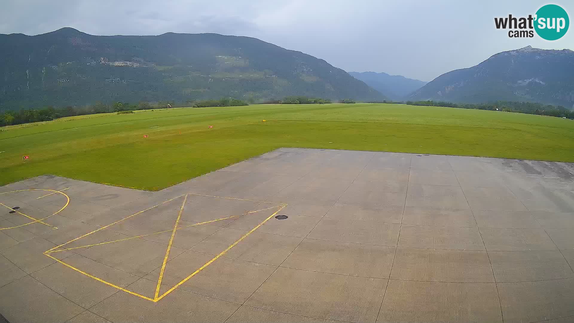 Bovec spletna kamera letališče – Skydive Bovec