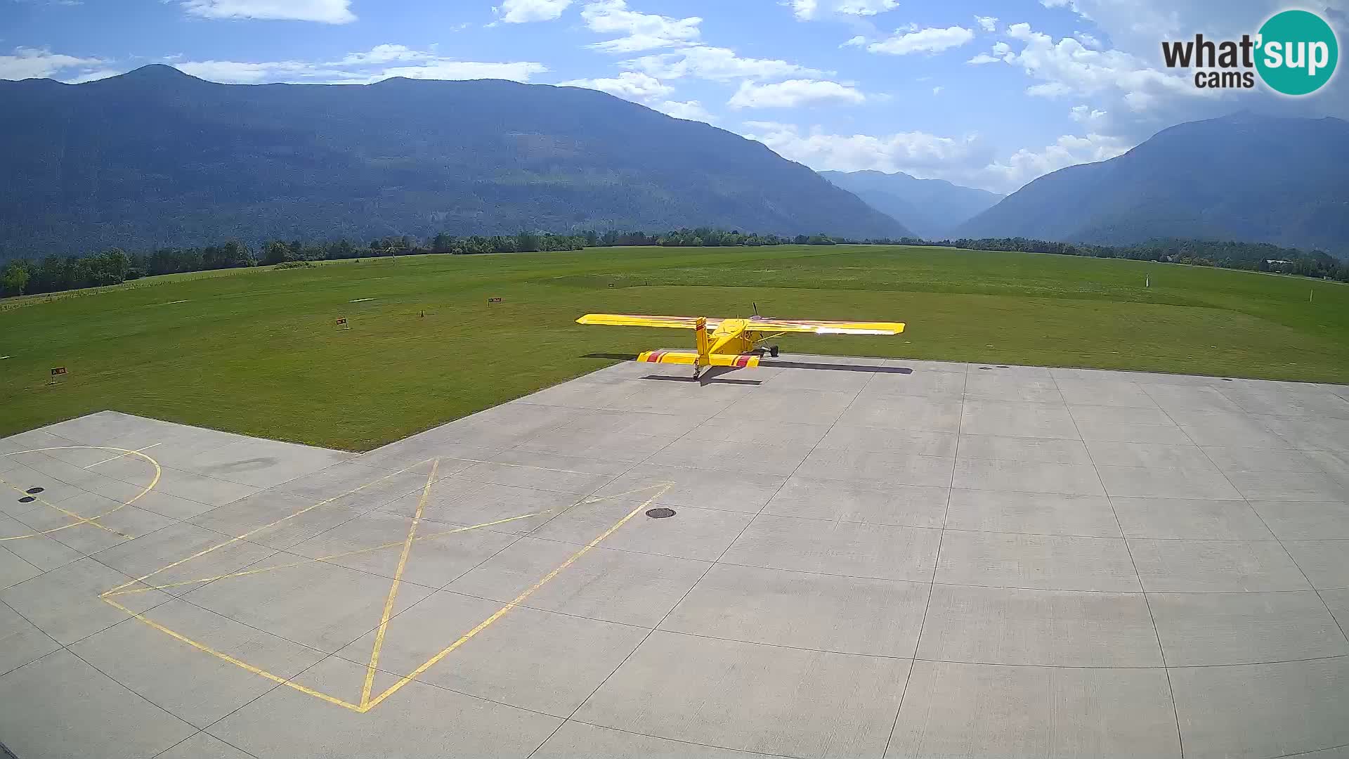 Webcam aereoporto di Bovec (Plezzo) – Vista verso il Kanin