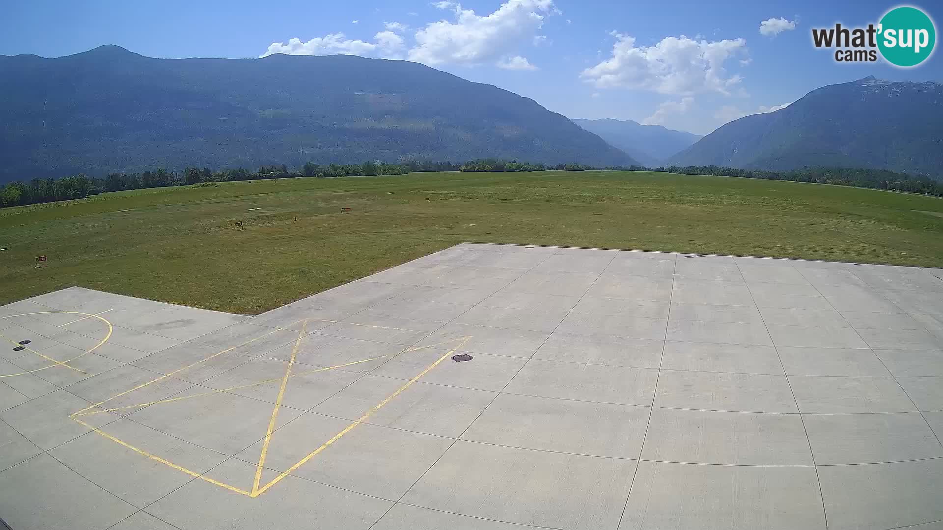 Bovec spletna kamera letališče – Skydive Bovec