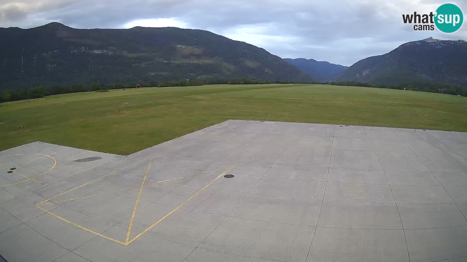 Webcam des Flughafens Bovec – Skydive Bovec