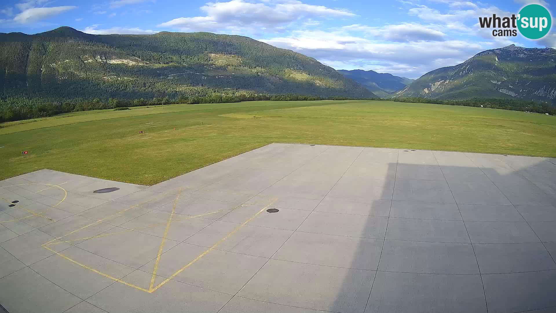 Webcam des Flughafens Bovec – Skydive Bovec