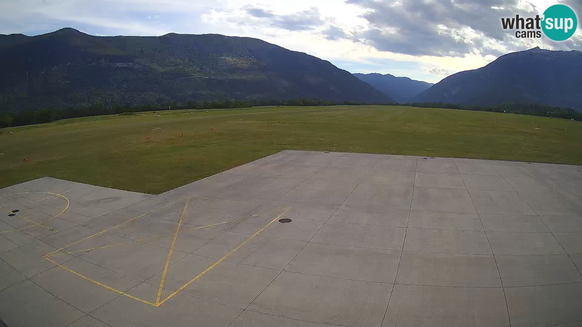Bovec airport webcam – Skydive Bovec