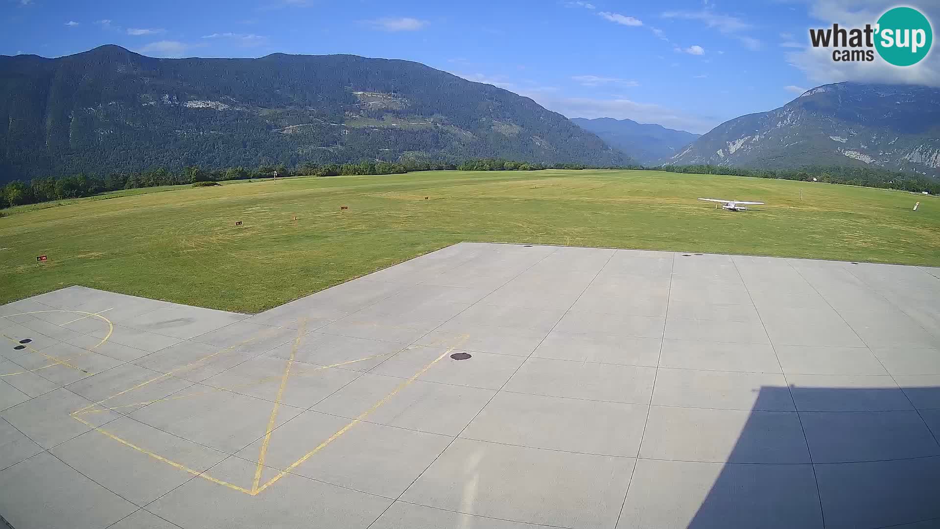Bovec spletna kamera letališče – Skydive Bovec
