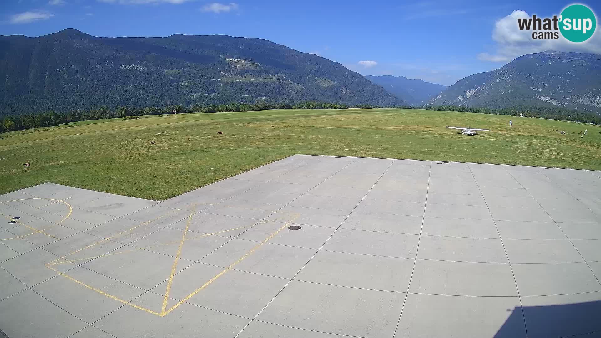 Bovec airport webcam – Skydive Bovec