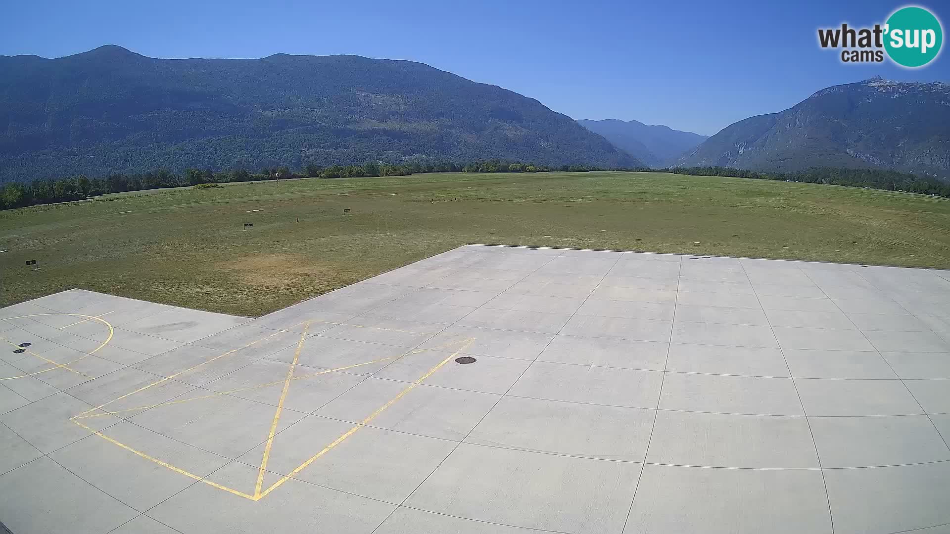 Bovec spletna kamera letališče – Skydive Bovec