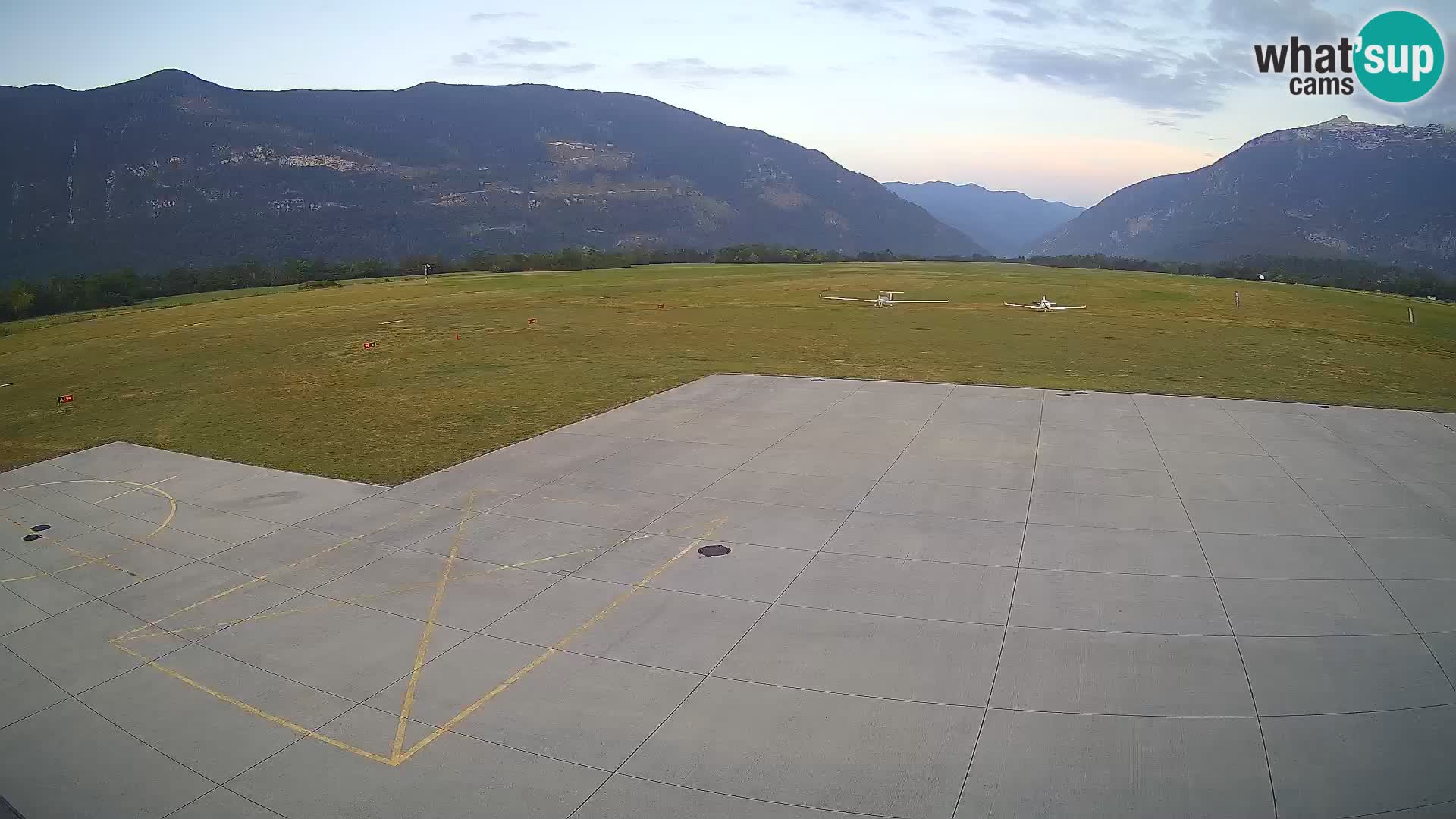 Webcam des Flughafens Bovec – Skydive Bovec