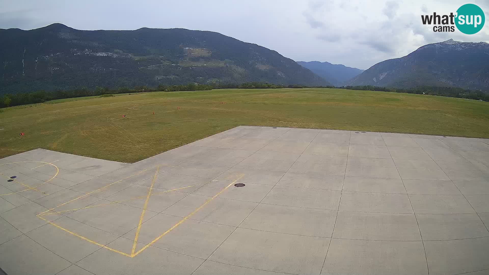 Bovec spletna kamera letališče – Skydive Bovec