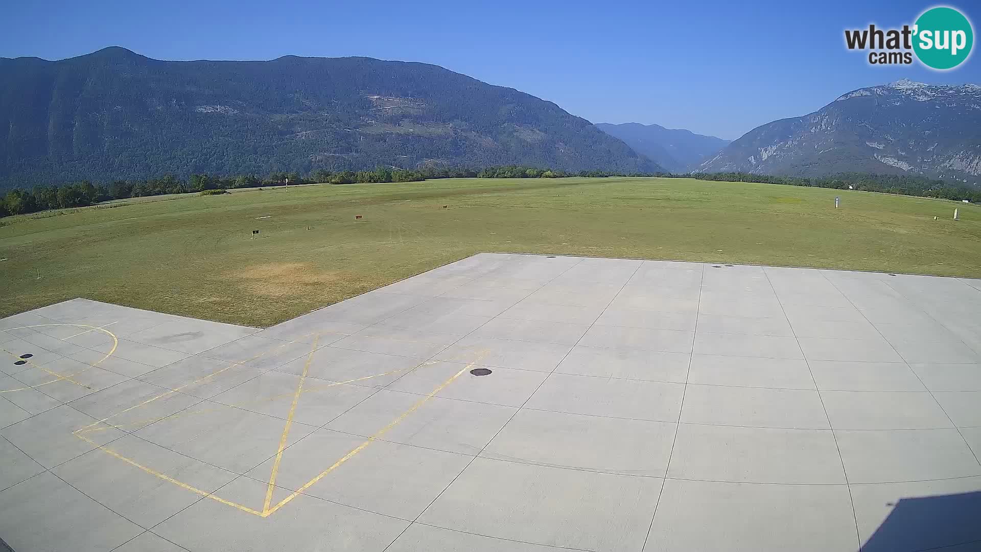 Bovec spletna kamera letališče – Skydive Bovec