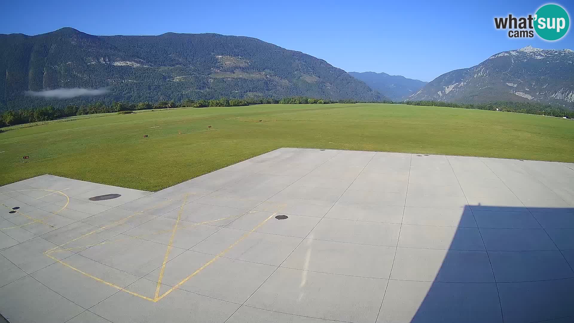 Bovec spletna kamera letališče – Skydive Bovec