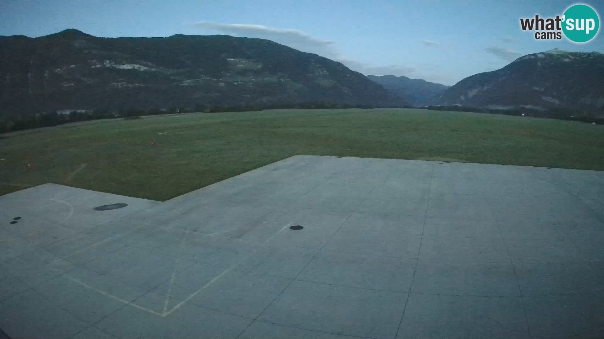 Bovec spletna kamera letališče – Skydive Bovec