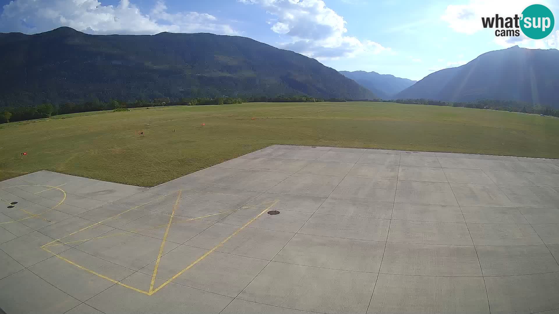 Web kamera zračne luke Bovec – Skydive Bovec