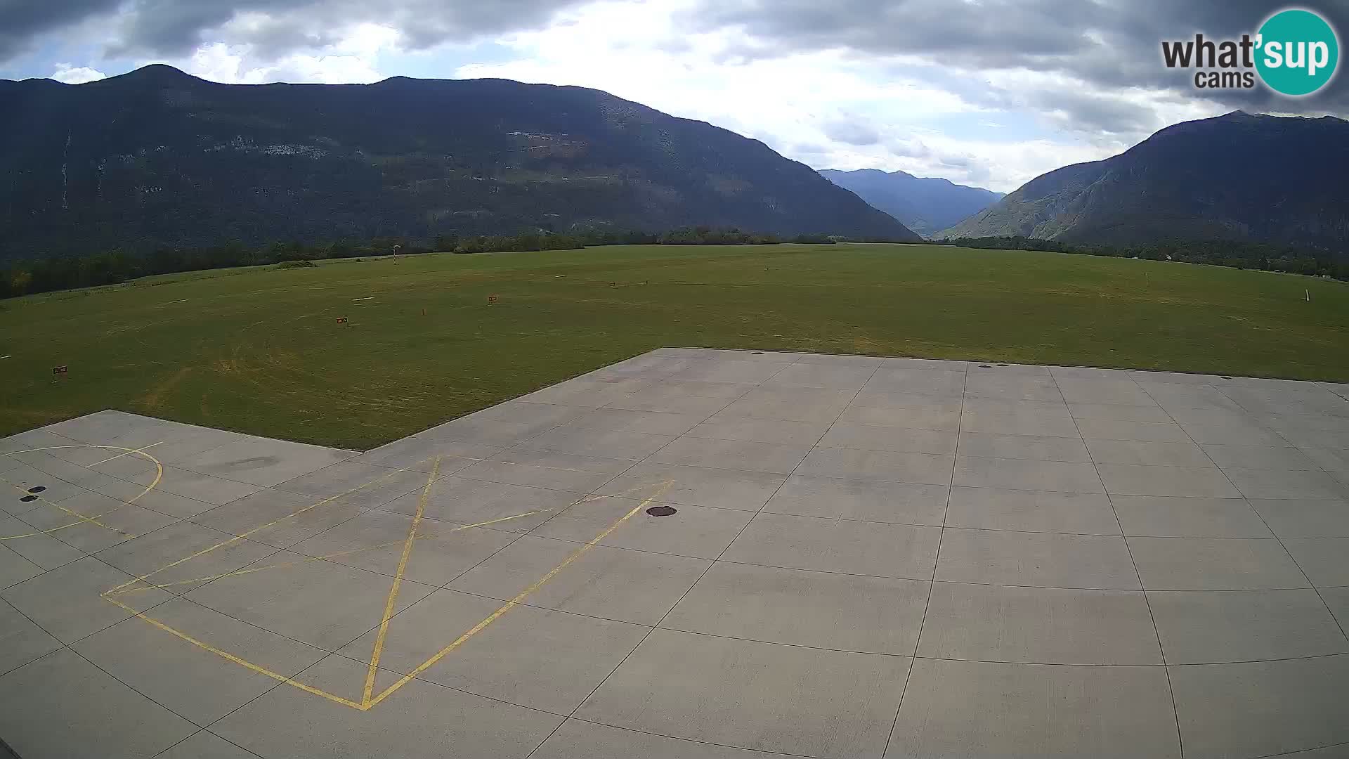 Webcam des Flughafens Bovec – Skydive Bovec