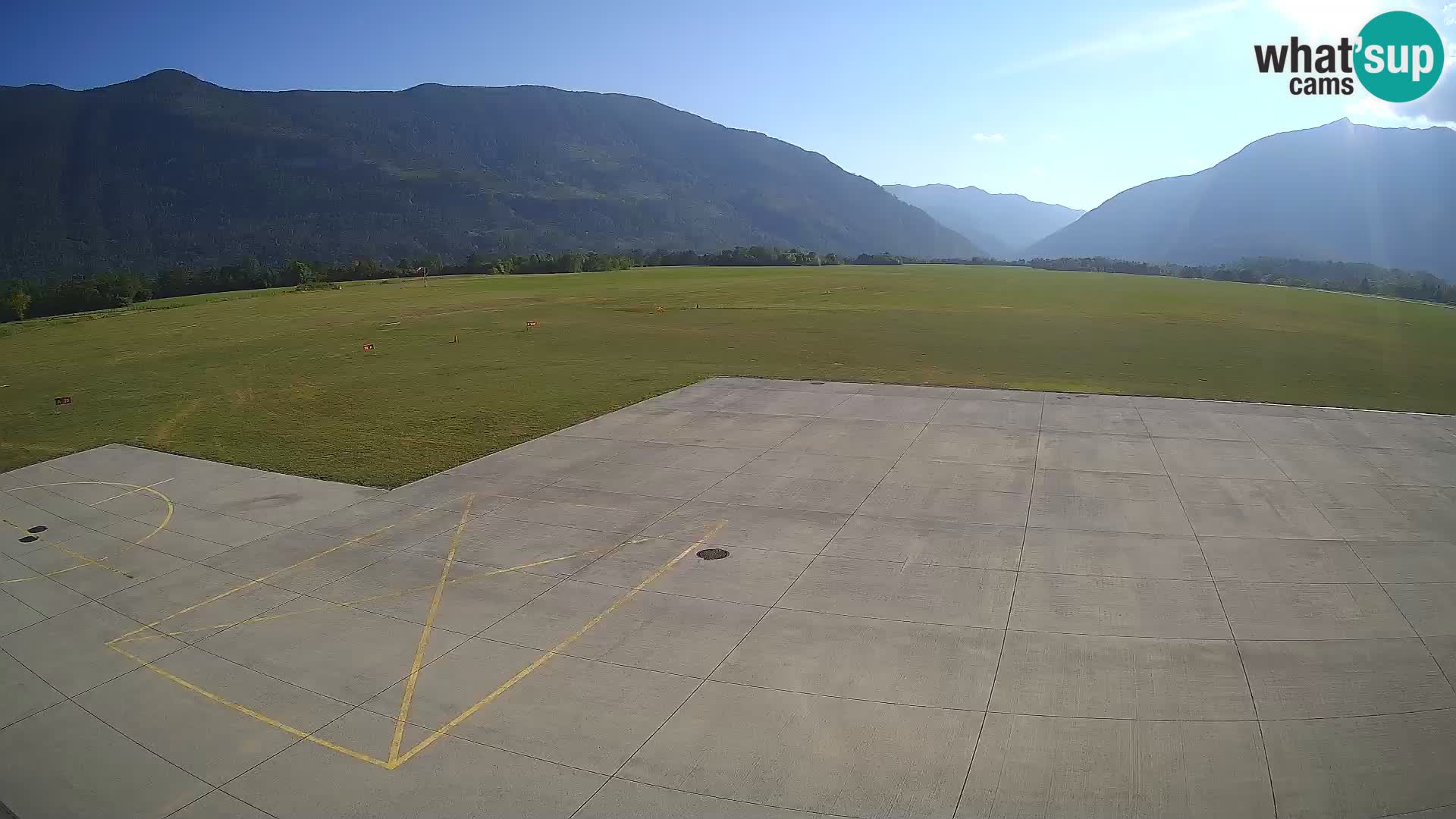 Web kamera zračne luke Bovec – Skydive Bovec